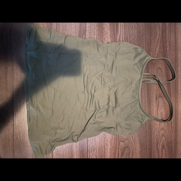 ALO Lotus Bra Tank - Picture 3 of 5